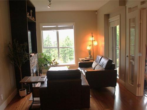 717-1400 Lynburne Pl, Langford, BC - Indoor Photo Showing Living Room