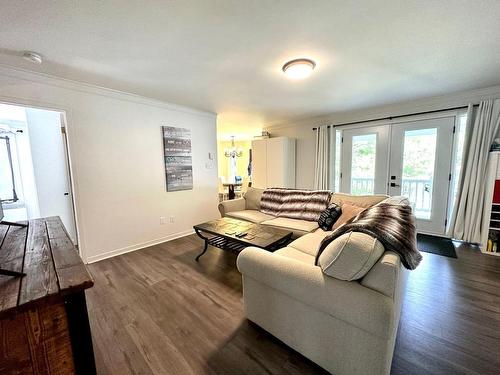 Salon - 1095 Ch. Des Bouleaux, Nominingue, QC - Indoor Photo Showing Living Room