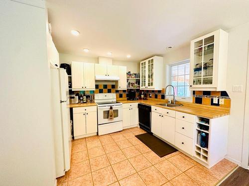 Kitchen - 1095 Ch. Des Bouleaux, Nominingue, QC - Indoor Photo Showing Kitchen