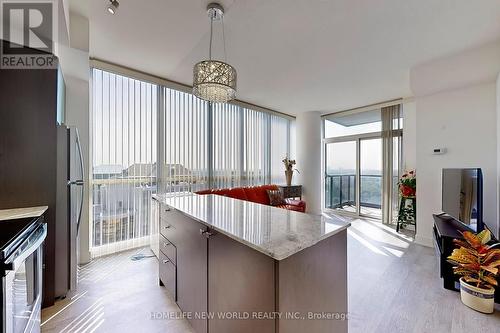 2002 - 88 Sheppard Avenue E, Toronto (Willowdale East), ON - Indoor Photo Showing Kitchen With Upgraded Kitchen