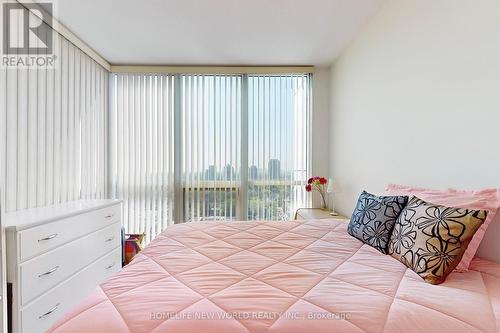 2002 - 88 Sheppard Avenue E, Toronto (Willowdale East), ON - Indoor Photo Showing Bedroom