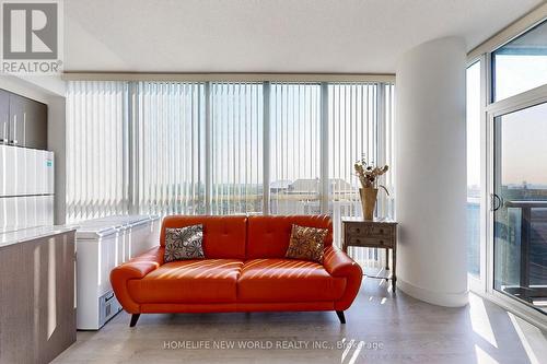 2002 - 88 Sheppard Avenue E, Toronto (Willowdale East), ON - Indoor Photo Showing Living Room