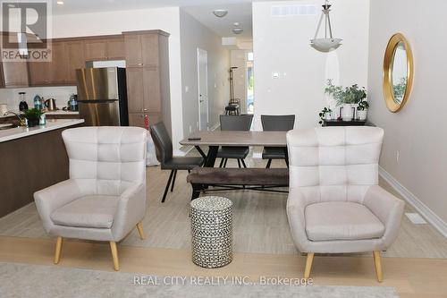 7197 Parsa Street E, Niagara Falls, ON - Indoor Photo Showing Dining Room