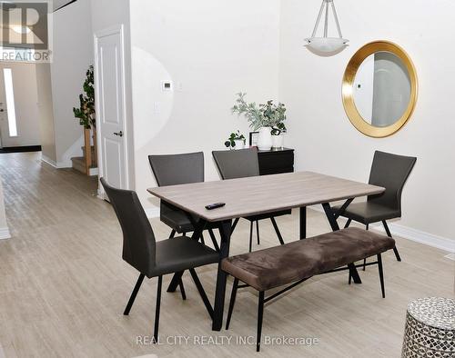 7197 Parsa Street E, Niagara Falls, ON - Indoor Photo Showing Dining Room