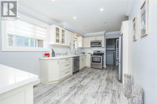 2639 Sherhill Drive, Mississauga (Clarkson), ON - Indoor Photo Showing Kitchen