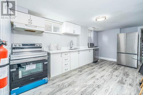 2639 Sherhill Drive, Mississauga (Clarkson), ON - Indoor Photo Showing Kitchen