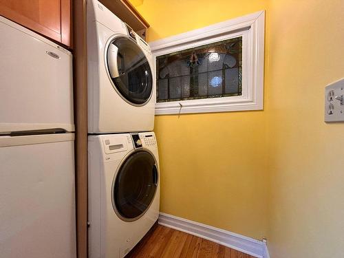 Kitchen - 8016 Ch. Avon, Montréal-Ouest, QC - Indoor Photo Showing Laundry Room