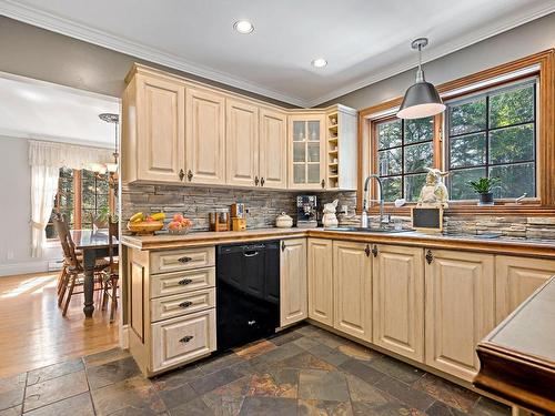 Cuisine - 110 7E Rang, Mont-Tremblant, QC - Indoor Photo Showing Kitchen