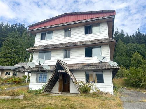 601 Fir St, Alert Bay, BC - Outdoor