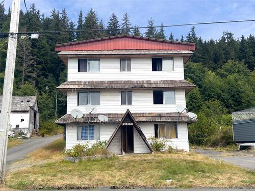 601 Fir St, Alert Bay, BC - Outdoor