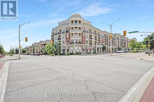 226 - 216 Oak Park Boulevard, Oakville, ON - Outdoor