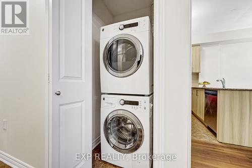 226 - 216 Oak Park Boulevard, Oakville, ON - Indoor Photo Showing Laundry Room