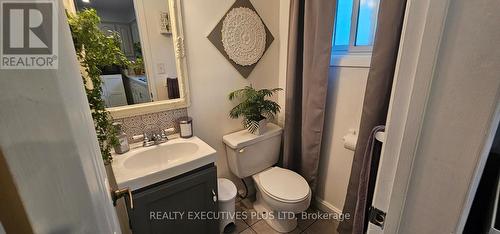 4509 Sussex Drive, Niagara Falls, ON - Indoor Photo Showing Bathroom