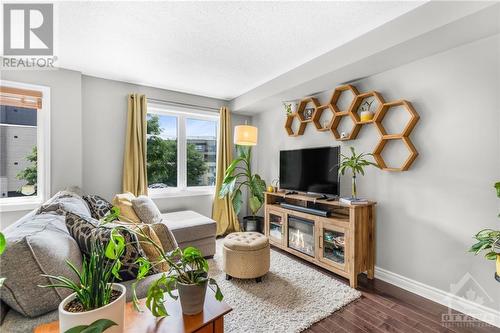 265 Titanium Private Unit#A, Ottawa, ON - Indoor Photo Showing Living Room