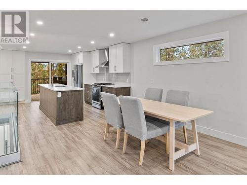 600 Thorneloe Road, Kelowna, BC - Indoor Photo Showing Dining Room