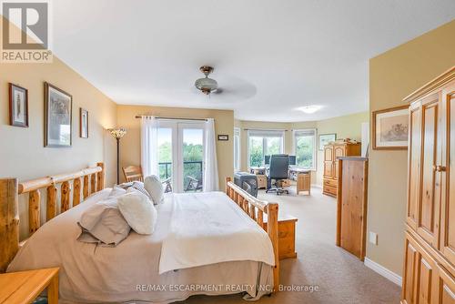 465 Carrie Avenue, Fort Erie, ON - Indoor Photo Showing Bedroom