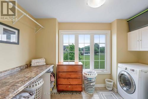 465 Carrie Avenue, Fort Erie, ON - Indoor Photo Showing Laundry Room