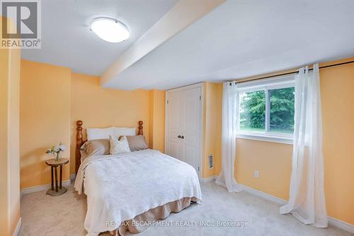 465 Carrie Avenue, Fort Erie, ON - Indoor Photo Showing Bedroom