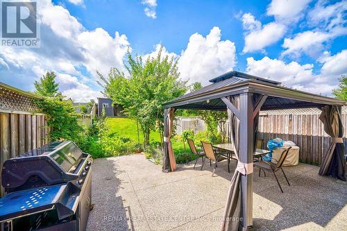 32 Cedarville Drive, Hamilton (Stoney Creek Mountain), ON - Outdoor With Deck Patio Veranda