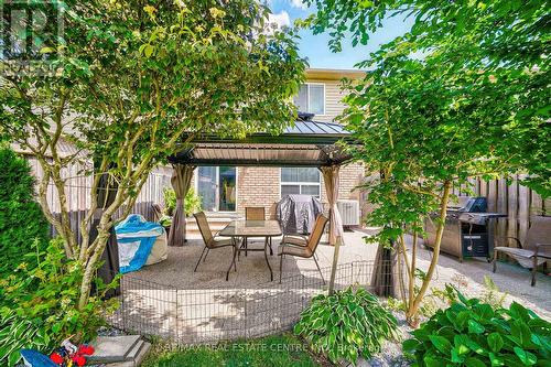 32 Cedarville Drive, Hamilton (Stoney Creek Mountain), ON - Outdoor With Deck Patio Veranda