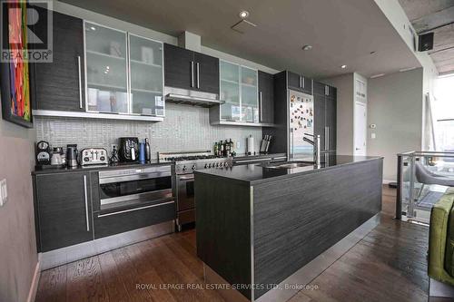 1505 - 25 Oxley Street, Toronto, ON - Indoor Photo Showing Kitchen With Upgraded Kitchen