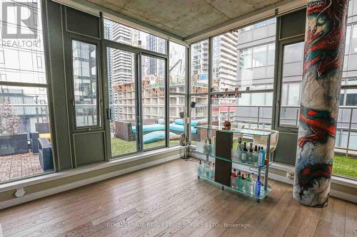 1505 - 25 Oxley Street, Toronto, ON - Indoor Photo Showing Other Room