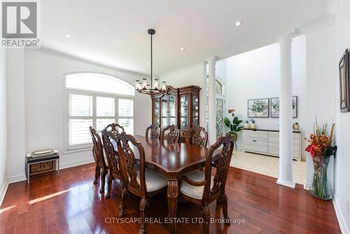 2522 Lyndhurst Drive, Oakville (Iroquois Ridge North), ON - Indoor Photo Showing Dining Room