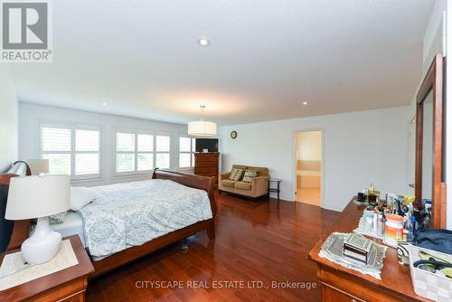 2522 Lyndhurst Drive, Oakville, ON - Indoor Photo Showing Bedroom