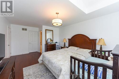 2522 Lyndhurst Drive, Oakville, ON - Indoor Photo Showing Bedroom