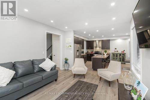 57 Larry Crescent, Haldimand, ON - Indoor Photo Showing Living Room