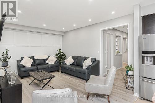 57 Larry Crescent, Haldimand, ON - Indoor Photo Showing Living Room