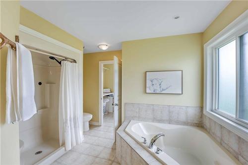 465 Carrie Avenue, Ridgeway, ON - Indoor Photo Showing Bathroom