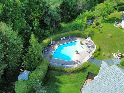 Pool - 16-330 Rue De La Grande-Corniche, Sainte-Adèle, QC - Outdoor With Backyard