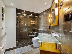 Ensuite bathroom - 