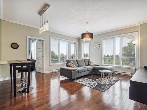 Salon - 412-3350 Boul. De La Concorde E., Laval (Duvernay), QC - Indoor Photo Showing Living Room