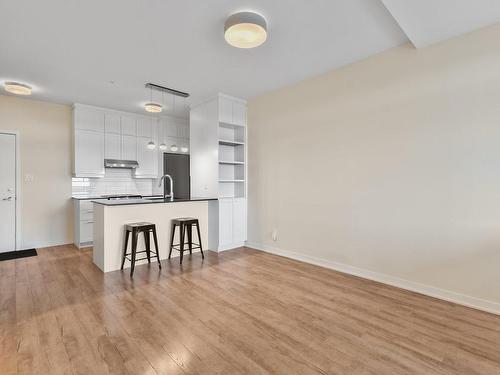 Dining room - 613-740 Av. Victoria, Saint-Lambert, QC - Indoor Photo Showing Kitchen