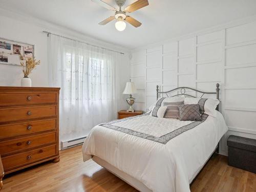 Chambre Ã Â coucher - 370 Rue De L'Église, Napierville, QC - Indoor Photo Showing Bedroom