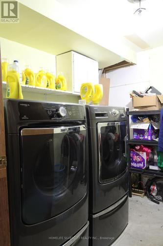 12 Portsmouth Road, London, ON - Indoor Photo Showing Laundry Room