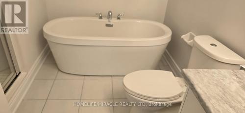 355 Tennant Circle, Vaughan (Vellore Village), ON - Indoor Photo Showing Bathroom