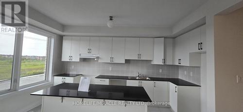 355 Tennant Circle, Vaughan (Vellore Village), ON - Indoor Photo Showing Kitchen