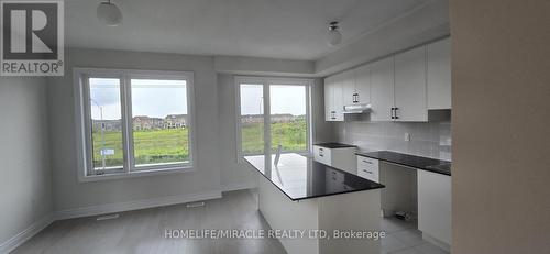 355 Tennant Circle, Vaughan (Vellore Village), ON - Indoor Photo Showing Kitchen