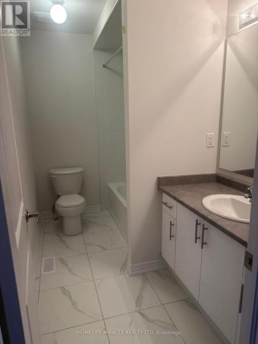 5 Prudhoe Terrace, Barrie, ON - Indoor Photo Showing Bathroom