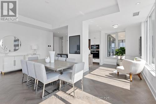 1108 - 455 Wellington Street W, Toronto, ON - Indoor Photo Showing Dining Room