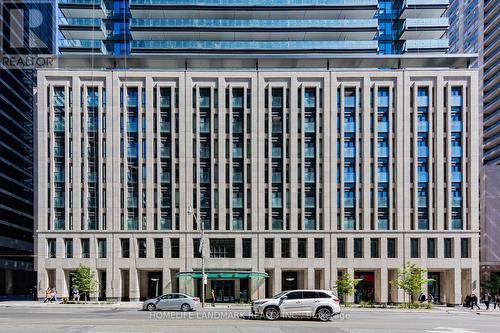 604 - 955 Bay Street, Toronto, ON - Outdoor With Facade