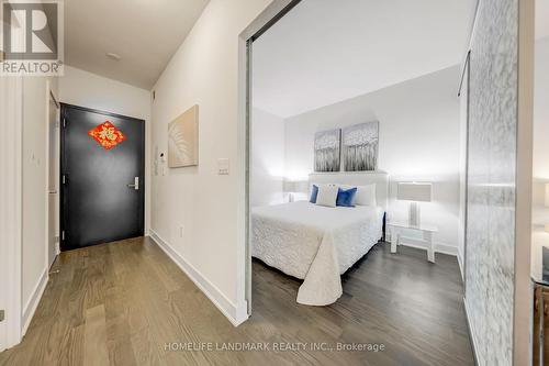 604 - 955 Bay Street, Toronto, ON - Indoor Photo Showing Bedroom