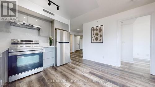 307 - 370 Highway 7 E, Richmond Hill, ON - Indoor Photo Showing Kitchen With Stainless Steel Kitchen