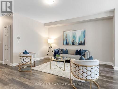 29 Doris Pawley Crescent, Caledon, ON - Indoor Photo Showing Living Room