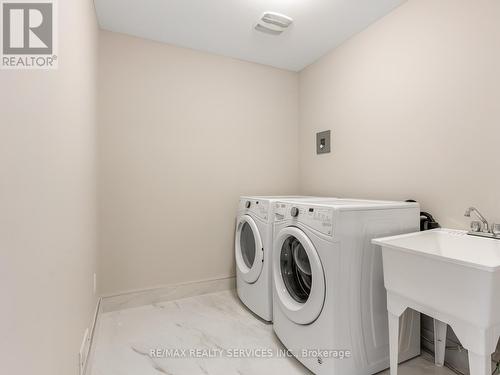 29 Doris Pawley Crescent, Caledon, ON - Indoor Photo Showing Laundry Room