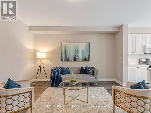 29 Doris Pawley Crescent, Caledon, ON - Indoor Photo Showing Living Room