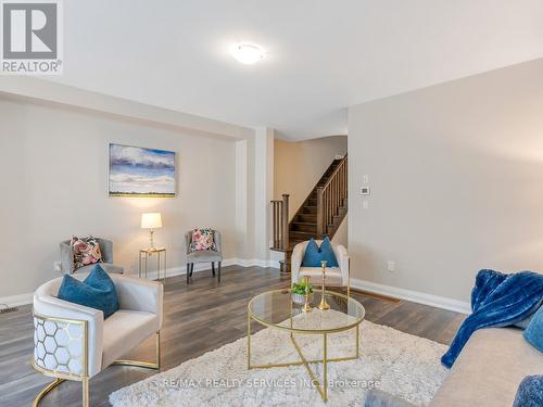 29 Doris Pawley Crescent, Caledon, ON - Indoor Photo Showing Living Room